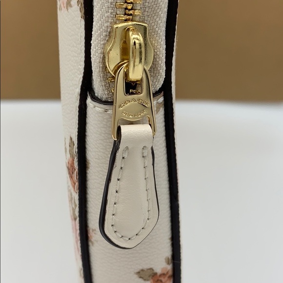 COACH Laptop Sleeve With Rose Bouquet Print - Picture 11 of 12